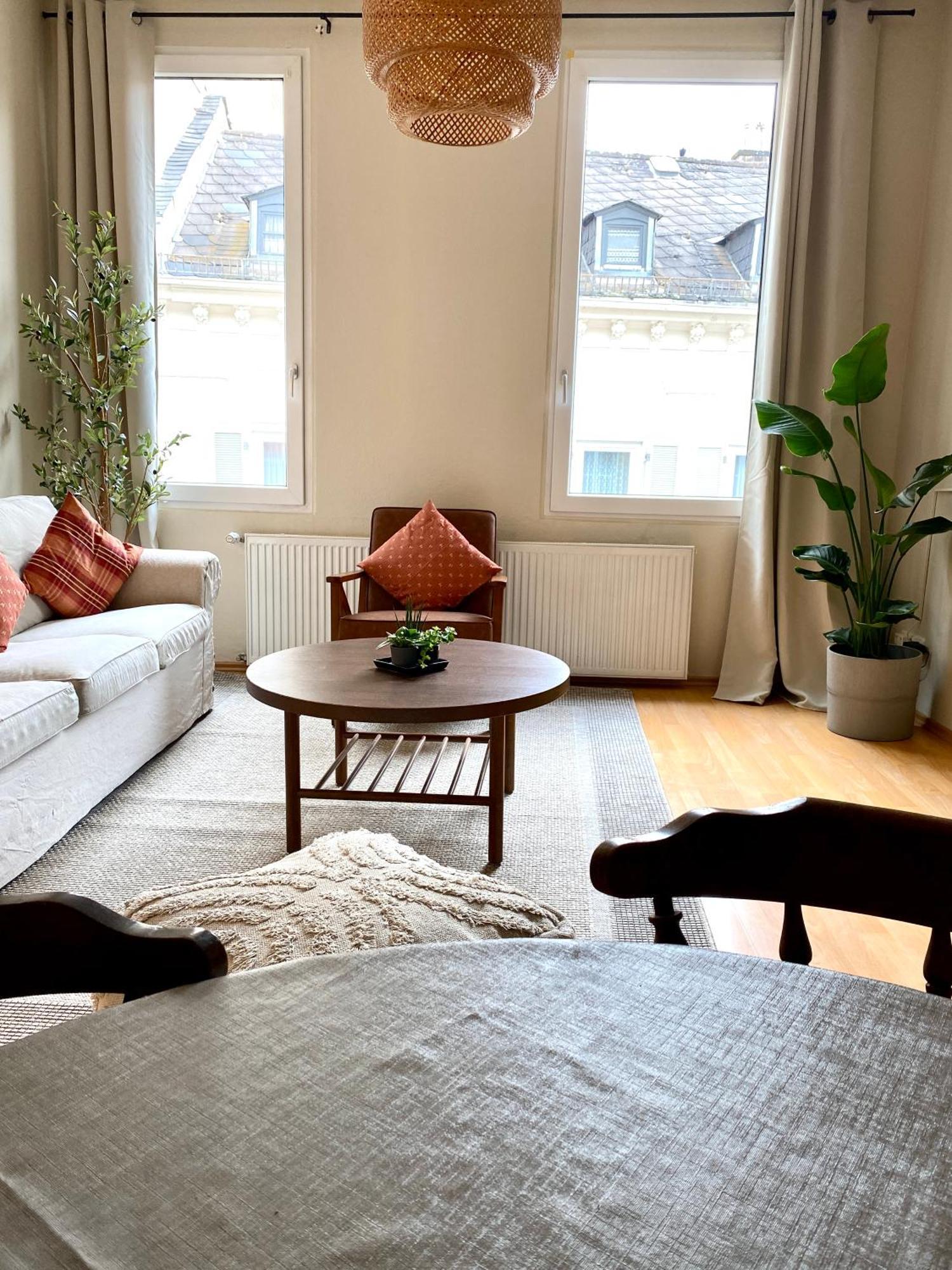 Ba Em City Apartment Wiesbaden Buitenkant foto