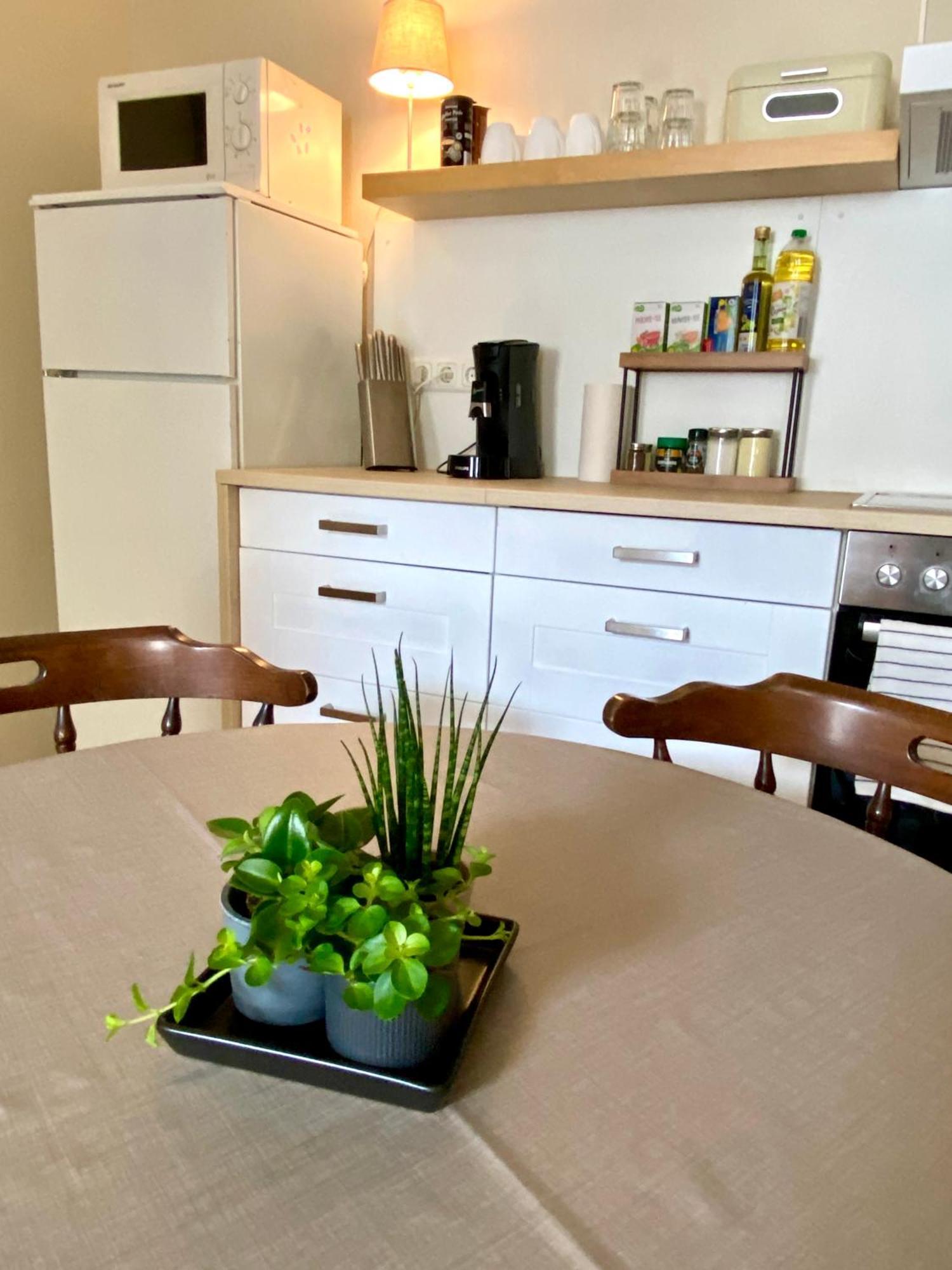 Ba Em City Apartment Wiesbaden Buitenkant foto